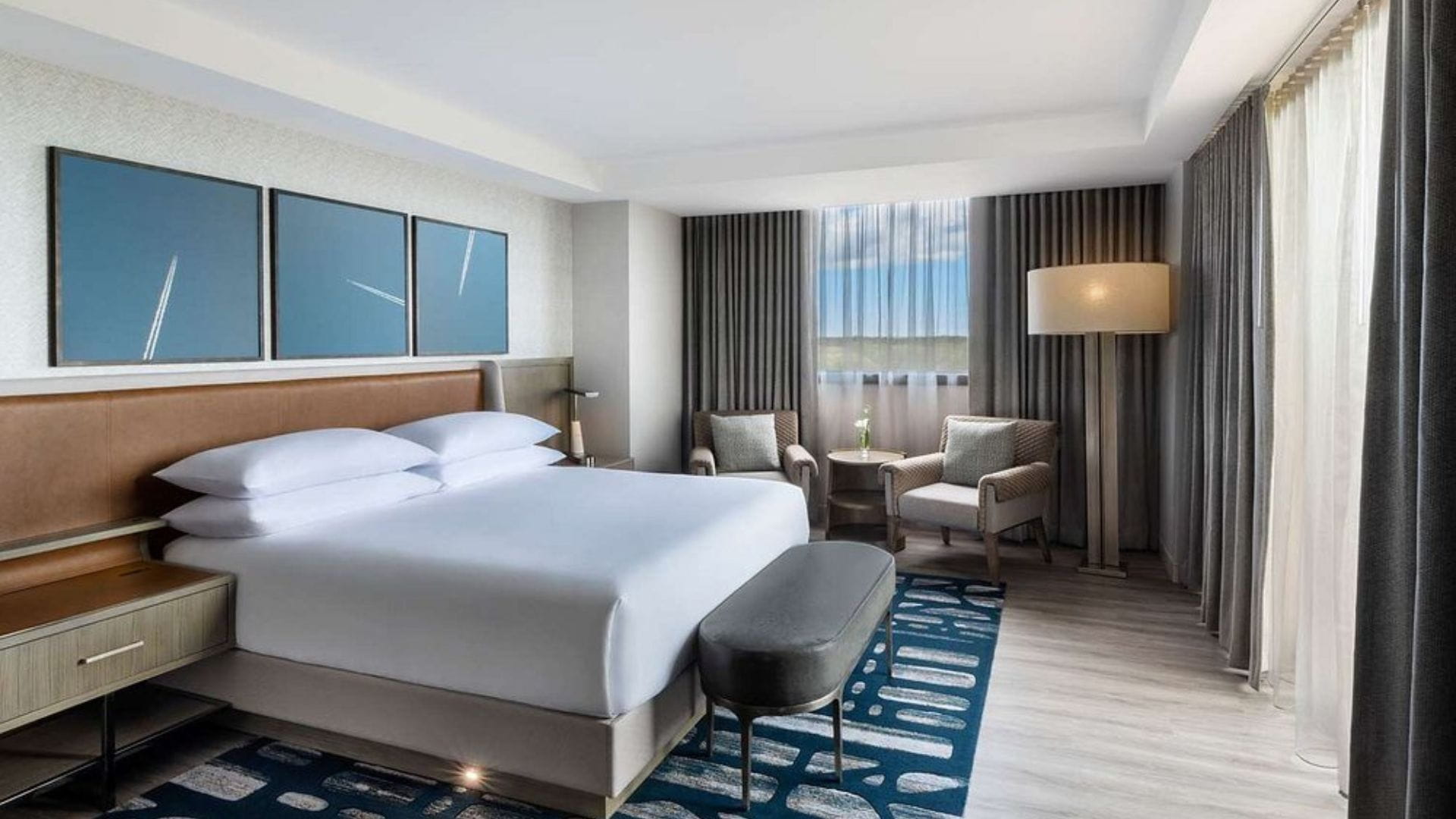 Hyatt-Regency-OHare-Chicago